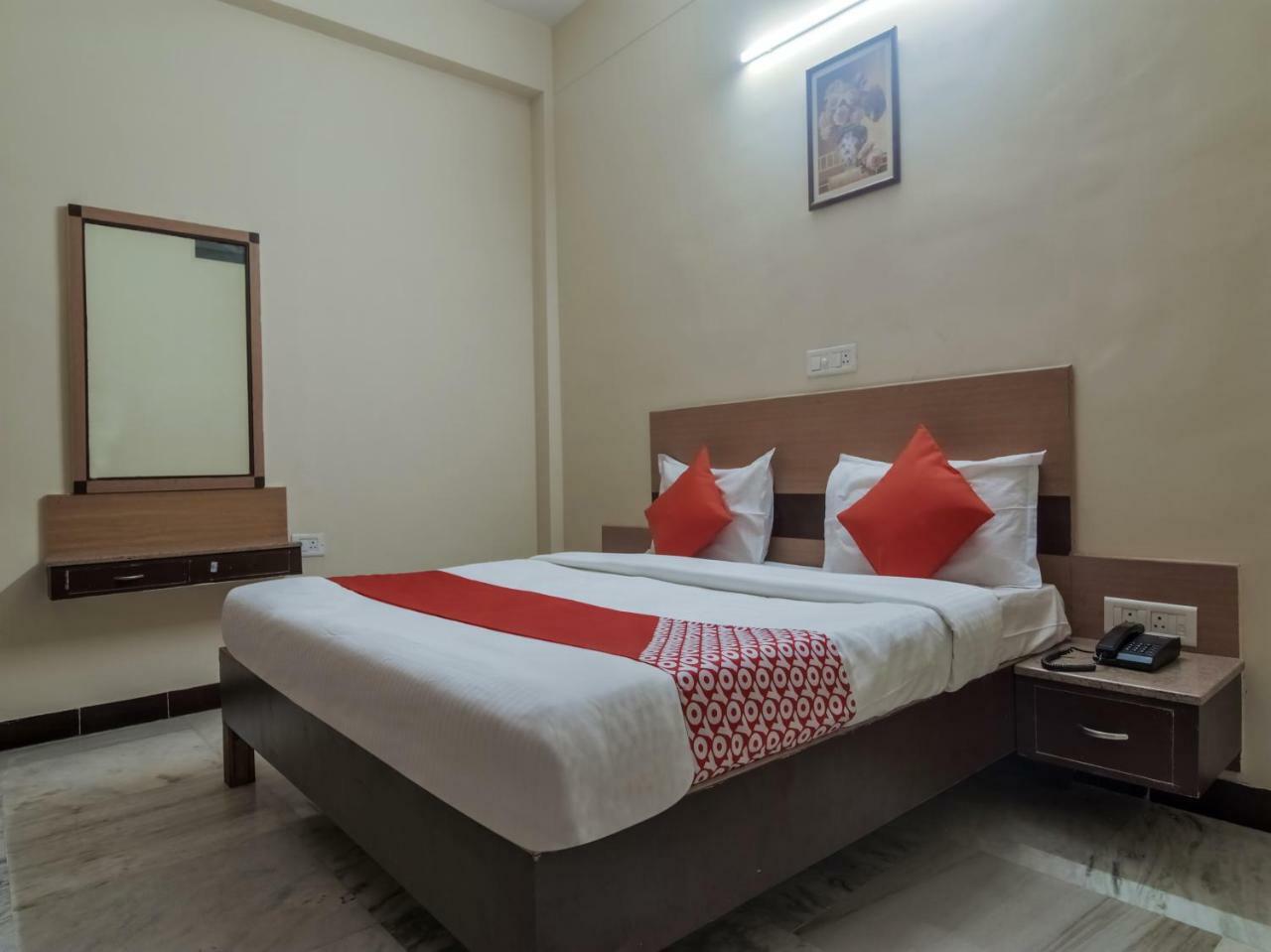 Oyo Flagship 17297 Kathir Palace Madurai Main Exterior photo